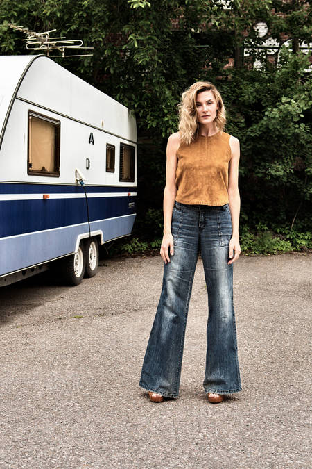 Make up and Hair: Meghna Mukherjee // Style: Mira Pesonen