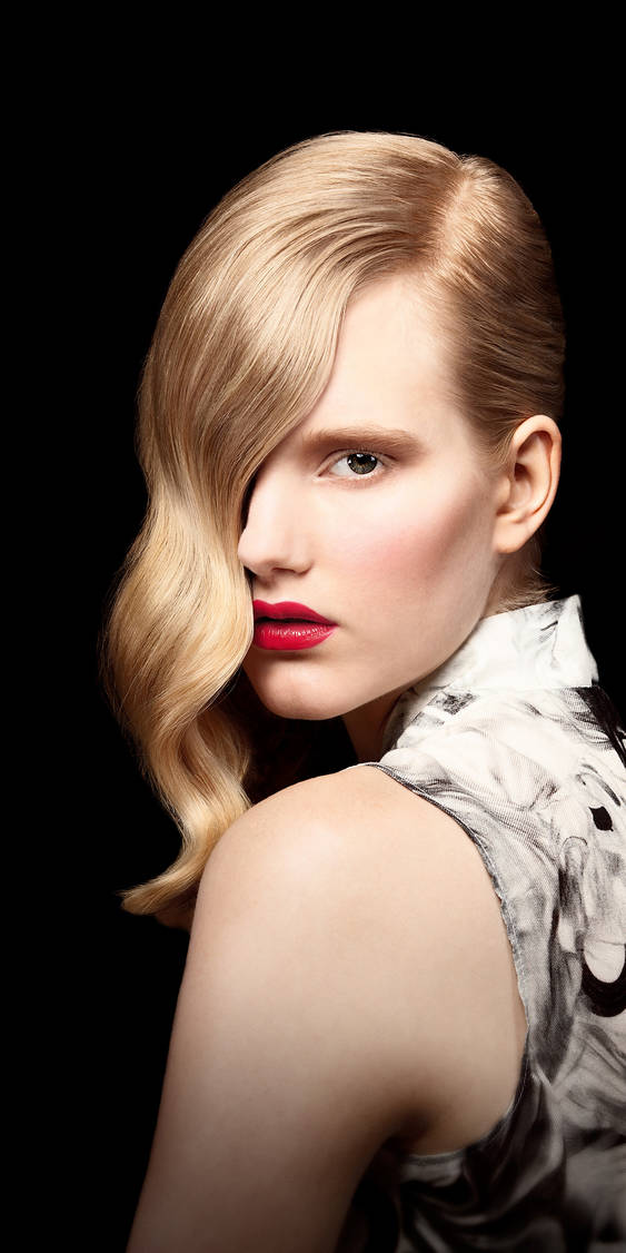 Hair: Q Hair // Make up: Piia Hiltunen / Inka Laitinen // Style: Mirkka Metsola-Ekberg 