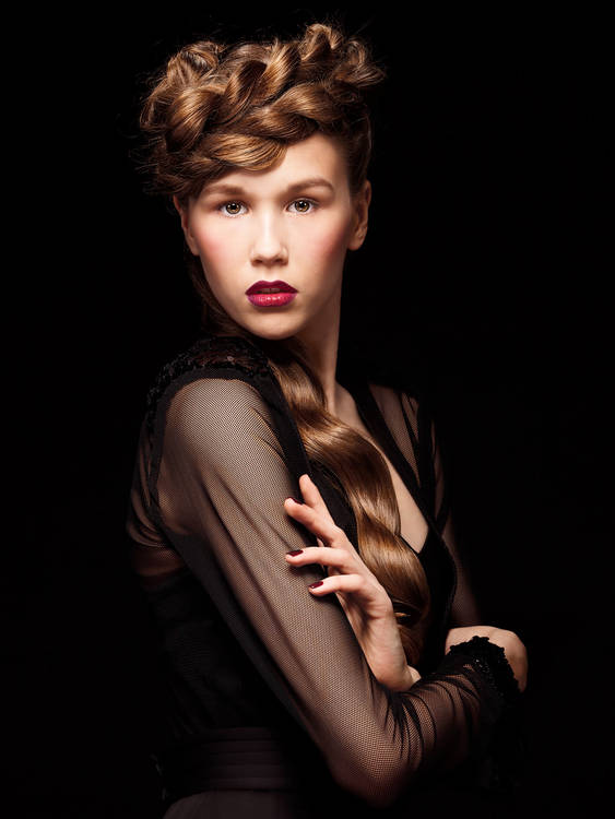 Hair: Q Hair // Make up: Piia Hiltunen / Inka Laitinen // Style: Mirkka Metsola-Ekberg 
